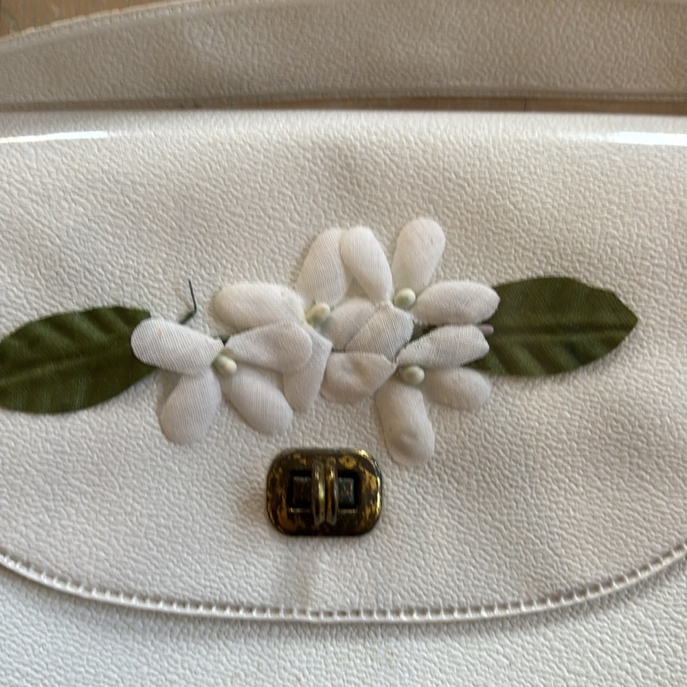 First Holy Communion Pocketbook - Picture 3 of 16